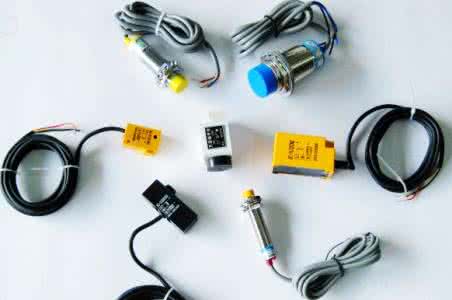 大稱量電子天平Y(jié)P15K-1上海產(chǎn)雙旭牌好服務(wù)