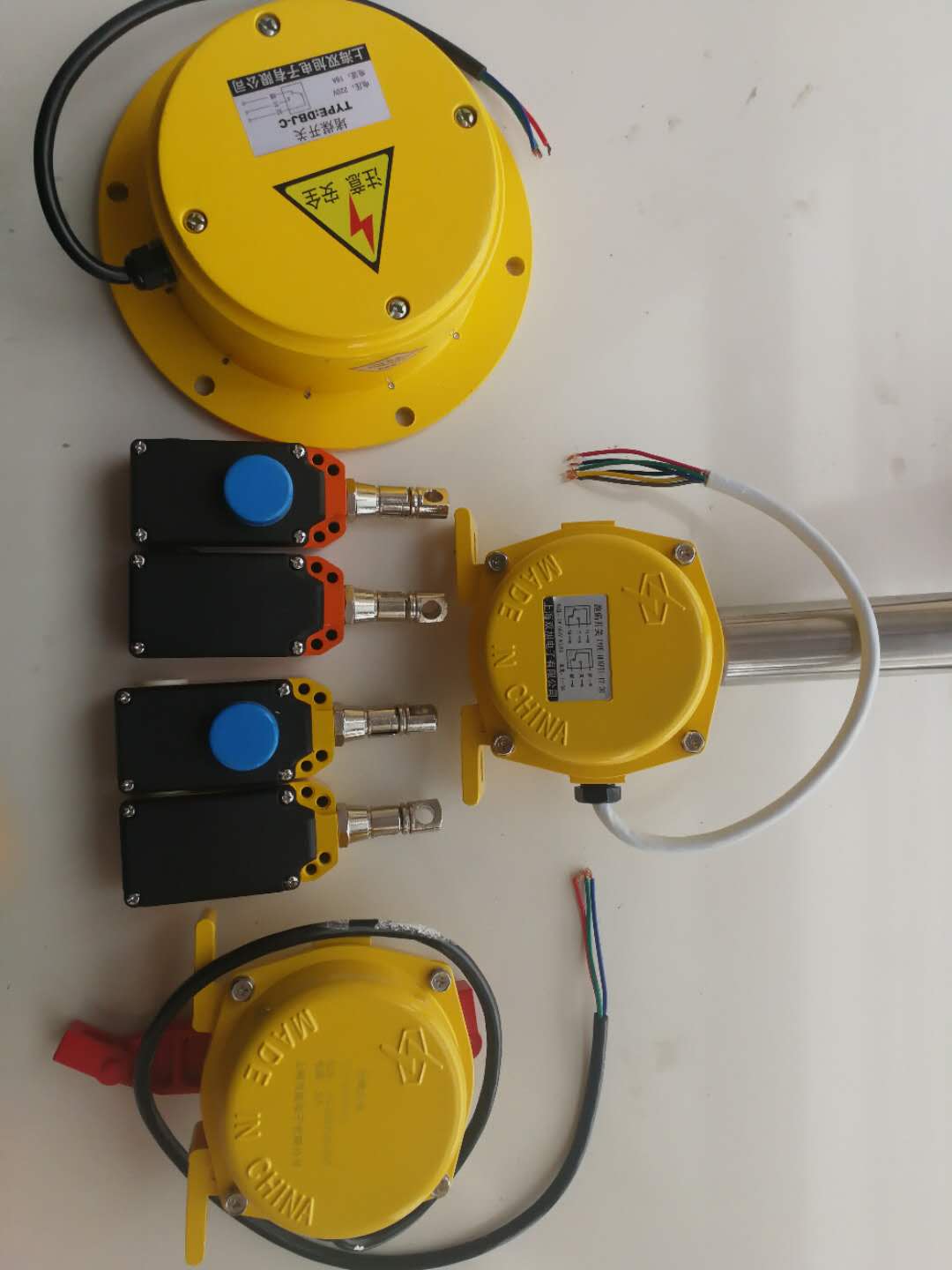 SMC,CSI-F ��ˮ�͵ĸБ��_�P 늉���5-240V DC���a��